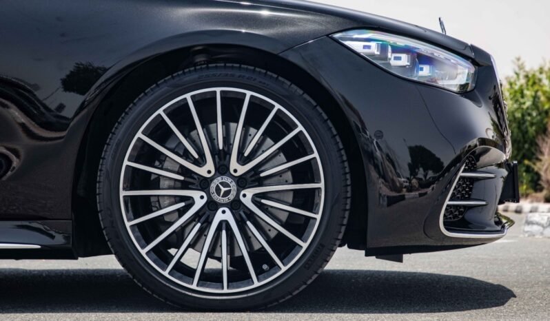
								2024 Mercedes Benz S500 4MATIC L 4.0L AMG full									