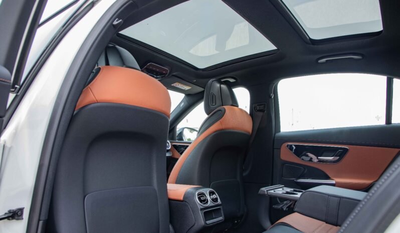 
								2026 Mercedes Benz C200 AMG Night Package full									