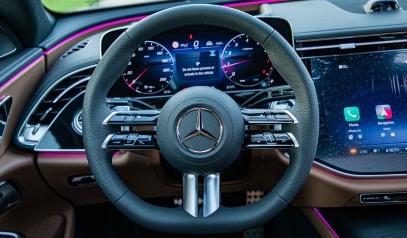
								2026 Mercedes Benz E300 AMG PACKAGE full									