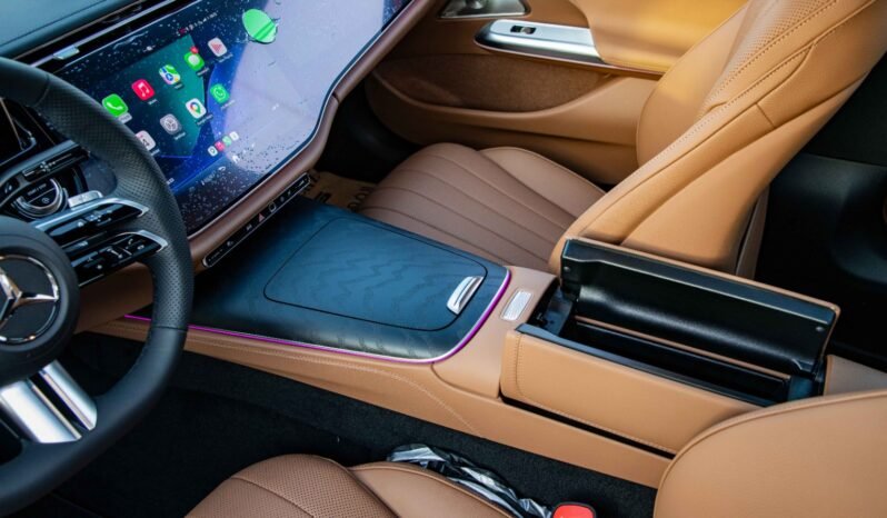 
								2026 Mercedes Benz E300 AMG PACKAGE full									