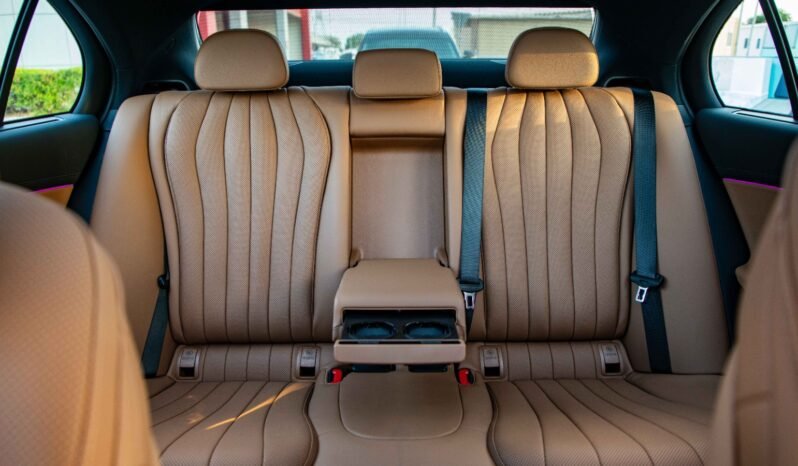
								2026 Mercedes Benz E300 AMG PACKAGE full									
