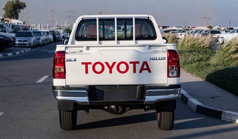 
								2026 Toyota Hilux D/C 4WD Diesel DLX-E M/T full									