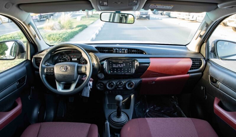 
								2026 Toyota Hilux D/C 4WD Diesel DLX-E M/T full									