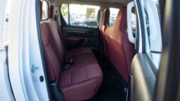 
										2026 Toyota Hilux D/C 4WD Diesel DLX-E M/T full									