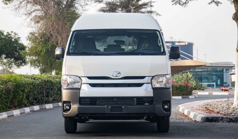 
								2026 Toyota Hiace Hi Roof 3-Seater Cargo Van 2.7L Petrol MT GLS RA full									