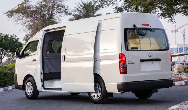 
								2026 Toyota Hiace Hi Roof 3-Seater Cargo Van 2.7L Petrol MT GLS RA full									