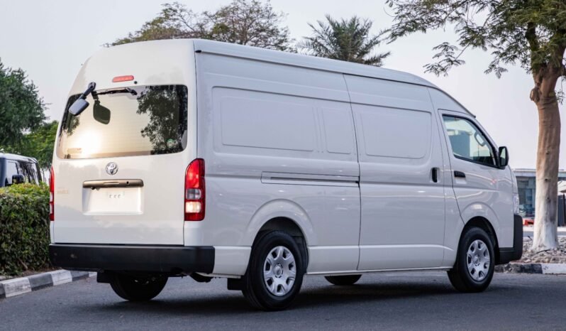 
								2026 Toyota Hiace Hi Roof 3-Seater Cargo Van 2.7L Petrol MT GLS RA full									