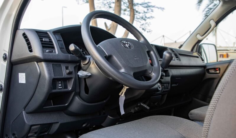 
								2026 Toyota Hiace Hi Roof 3-Seater Cargo Van 2.7L Petrol MT GLS RA full									
