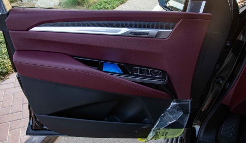 
								2025 Cadillac Escalade SPORT Onyx Pack full									
