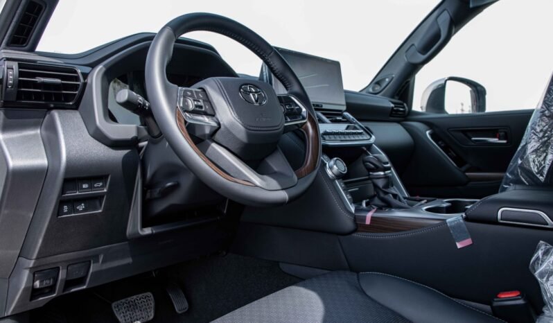 
								2026 Toyota Land Cruiser VXR 4.0L A/T full									