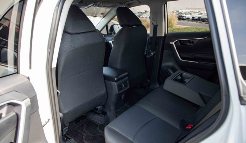 
								2025 Toyota RAV4 LE 2.0L Basic Petrol full									