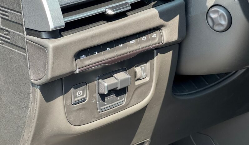 
								2025 Cadillac Escalade SPORT PLATINUM ESV Executive Pack full									