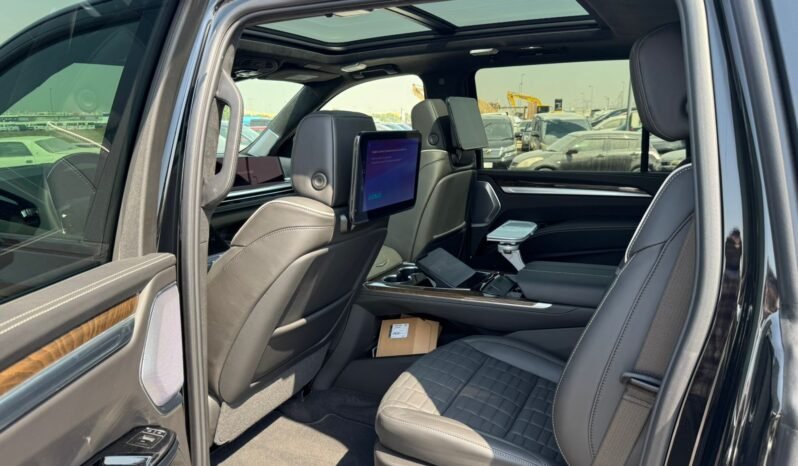 
								2025 Cadillac Escalade SPORT PLATINUM ESV Executive Pack full									