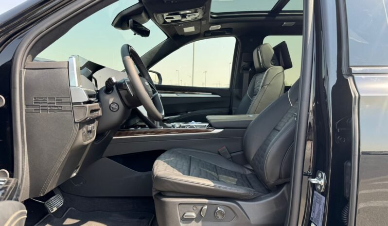 
								2025 Cadillac Escalade SPORT PLATINUM ESV Executive Pack full									