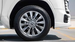 
										2023 Toyota Land Cruiser GXR 3.5L TT full									