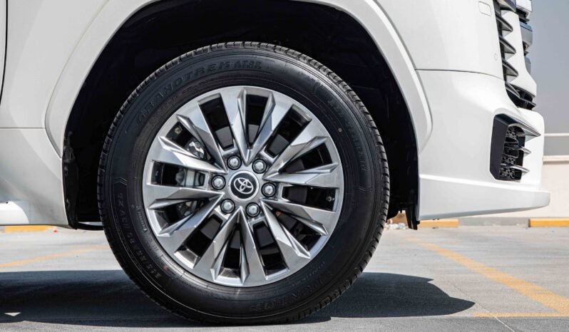 
								2023 Toyota Land Cruiser GXR 3.5L TT full									