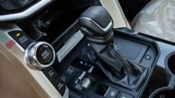 
										2023 Toyota Land Cruiser GXR 3.5L TT full									
