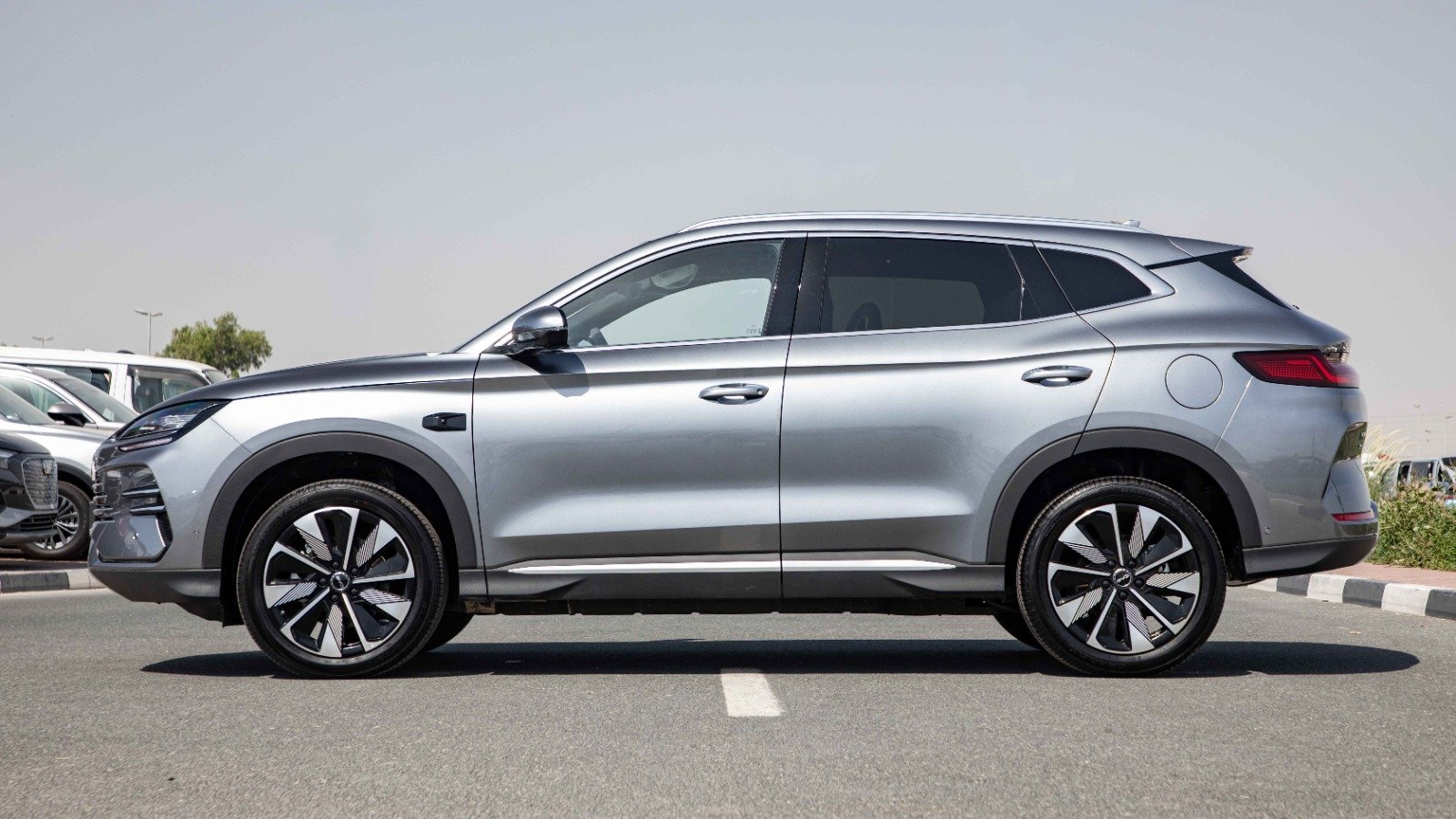 2025 BYD SONG PLUS DM-I 112KM INT. SMART DRIVE HONOR EDITION