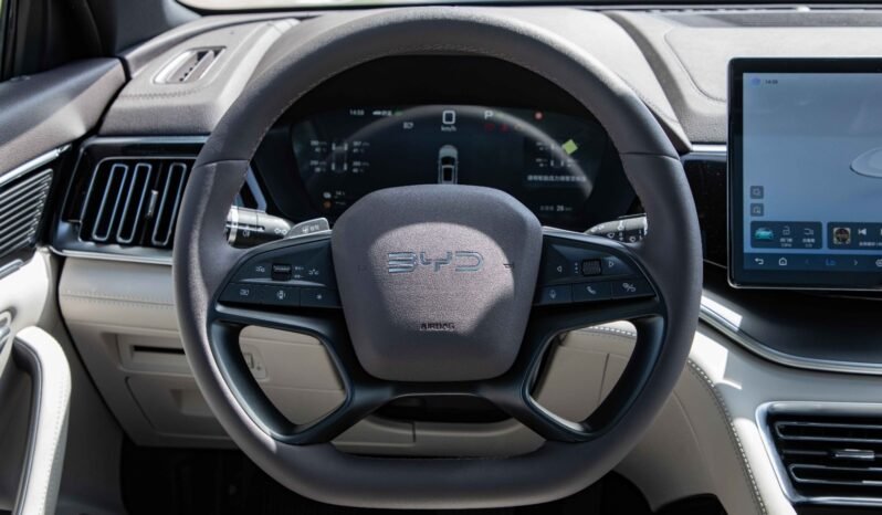 
								2025 BYD SONG PLUS DM-I 112KM INT. SMART DRIVE HONOR EDITION full									