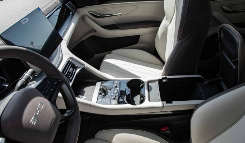 
								2025 BYD SONG PLUS DM-I 112KM INT. SMART DRIVE HONOR EDITION full									