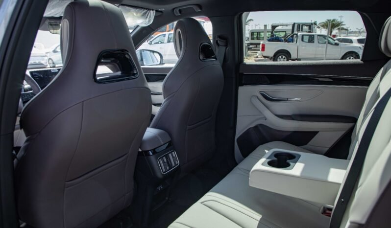
								2025 BYD SONG PLUS DM-I 112KM INT. SMART DRIVE HONOR EDITION full									