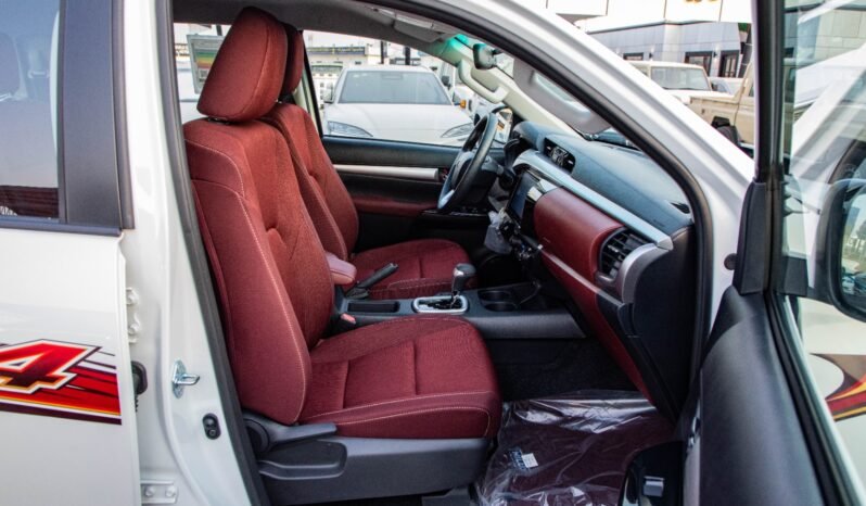 
								2026 Toyota Hilux GLX S-G 4WD D/C 2.7 A/T full									