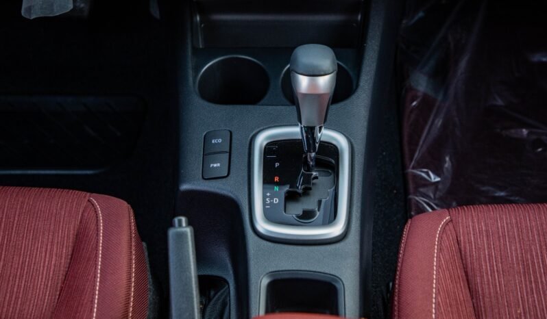 
								2026 Toyota Hilux GLX S-G 4WD D/C 2.7 A/T full									