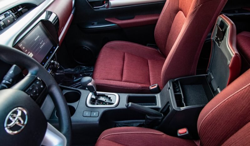 
								2026 Toyota Hilux GLX S-G 4WD D/C 2.7 A/T full									