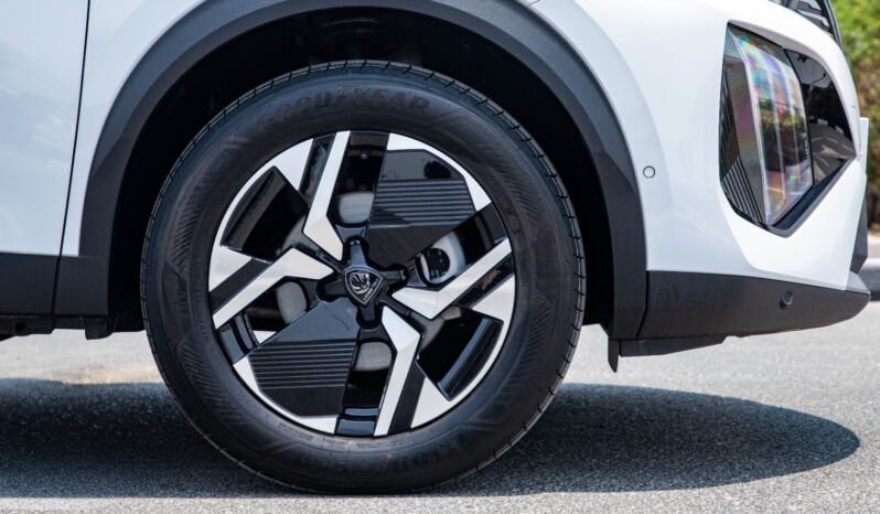 
								2026 Peugeot 2008 GT 1.2L FWD full									