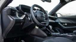 
										2026 Peugeot 2008 GT 1.2L FWD full									