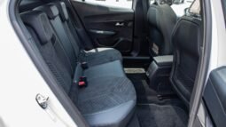 
										2026 Peugeot 2008 GT 1.2L FWD full									