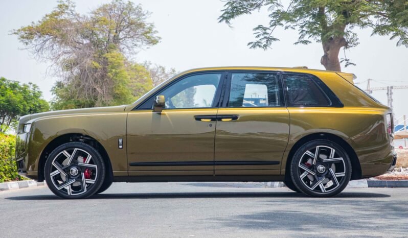 
								2025 Rolls-Royce Cullinan Black Badge full									