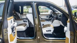 
										2025 Rolls-Royce Cullinan Black Badge full									