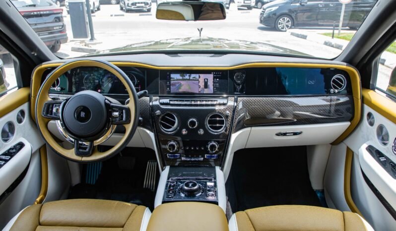 
								2025 Rolls-Royce Cullinan Black Badge full									