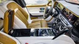 
										2025 Rolls-Royce Cullinan Black Badge full									