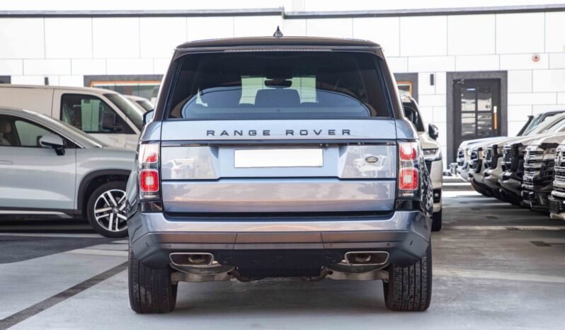 
								2018 Land Rover Range Rover VOGUE full									