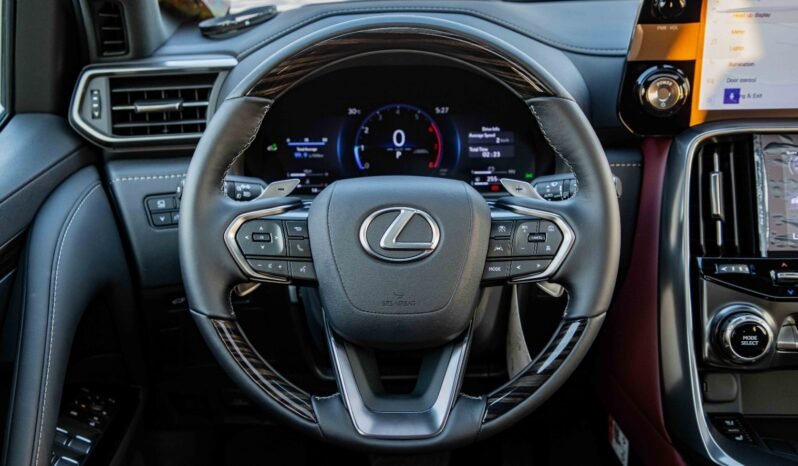 
								2026 LEXUS LX700h 3.5L VIP TWIN TURBO full									